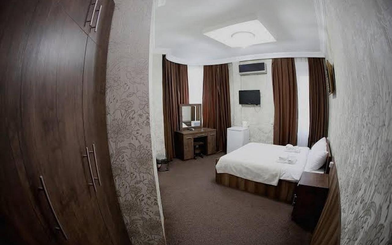 Royal Hotel Тбілісі Екстер'єр фото