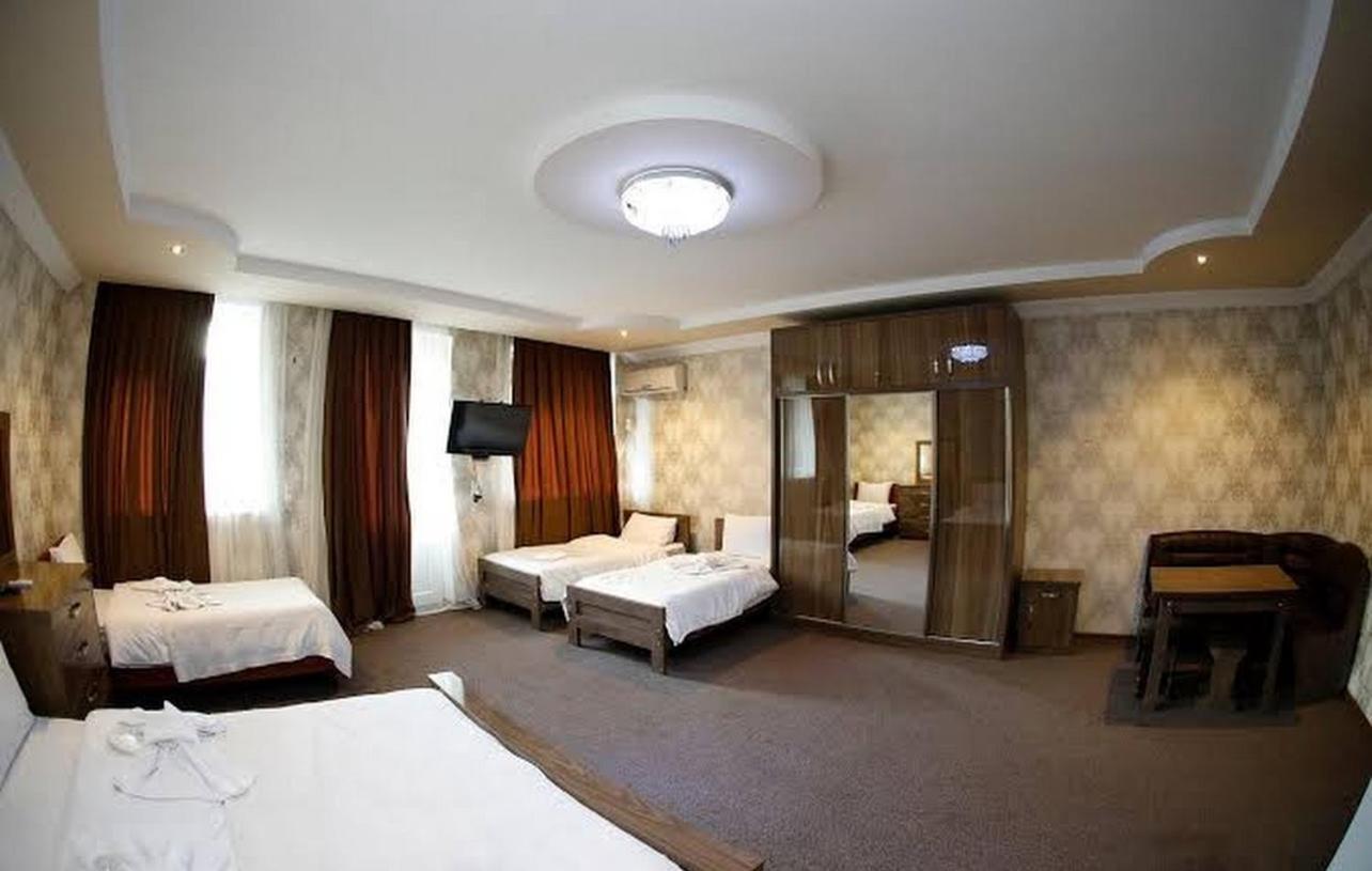 Royal Hotel Тбілісі Екстер'єр фото