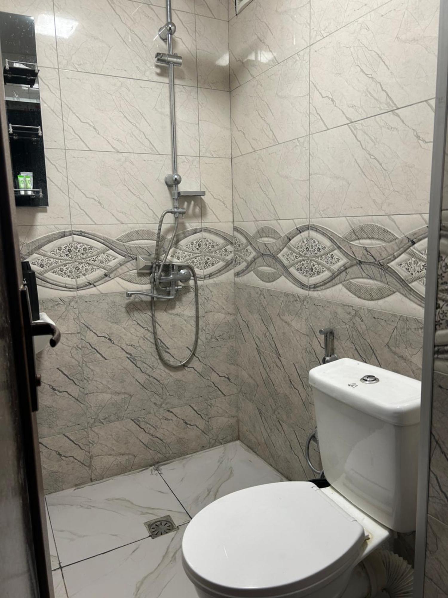 Royal Hotel Тбілісі Екстер'єр фото