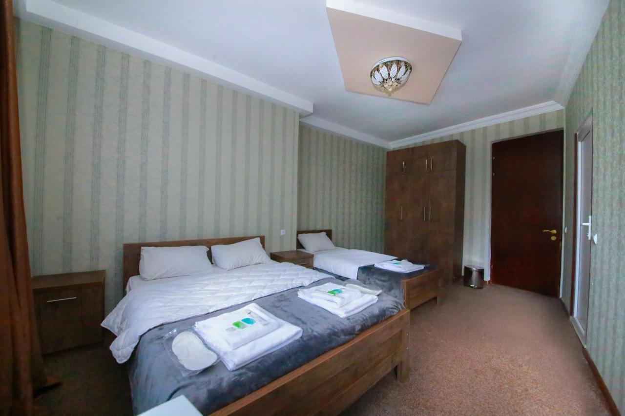Royal Hotel Тбілісі Екстер'єр фото